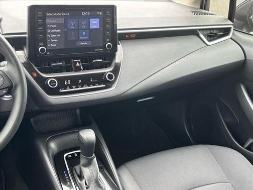 2022 Toyota Corolla Hybrid SE