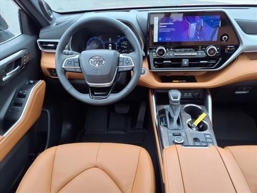 2025 Toyota Highlander Platinum AWD