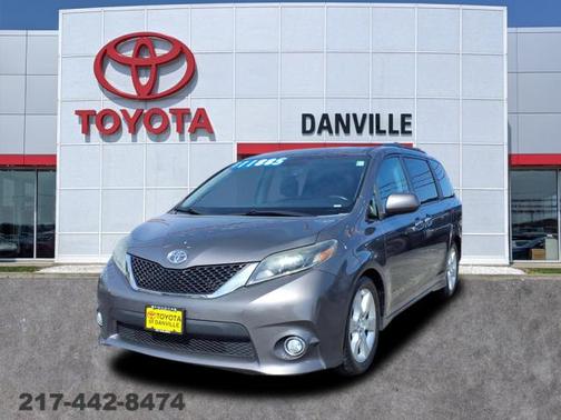 Gray 2015 Toyota Sienna SE