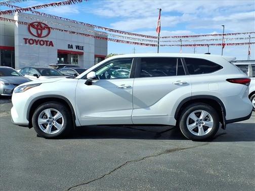 2023 Toyota Highlander LE