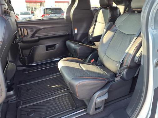 2024 Toyota Sienna Woodland Edition