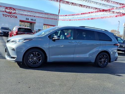 2024 Toyota Sienna Woodland Edition