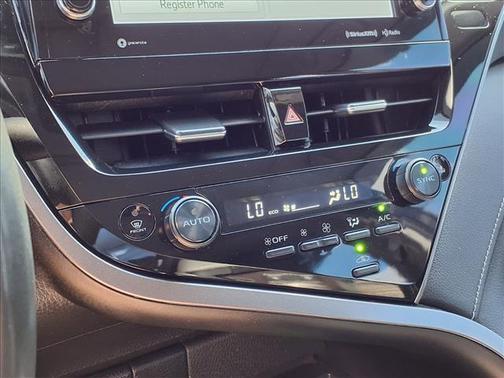 Black 2024 Toyota Camry SE