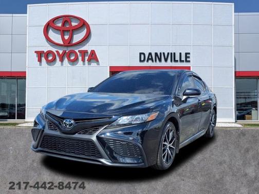 Black 2024 Toyota Camry SE