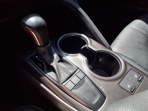 Black 2024 Toyota Camry SE