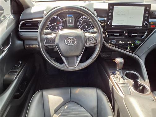 Black 2024 Toyota Camry SE