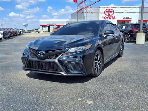 Black 2024 Toyota Camry SE