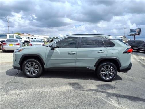 2022 Toyota RAV4 Hybrid XLE Premium