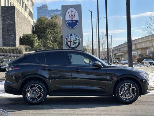 2025 Alfa Romeo Stelvio Ti