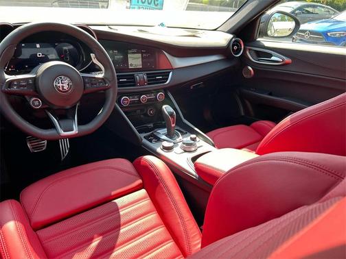 2025 Alfa Romeo Giulia AWD