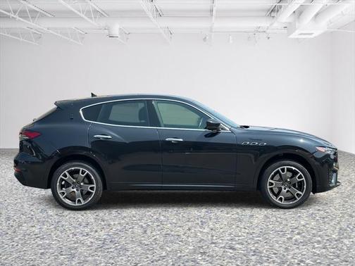 2023 Maserati Levante Modena