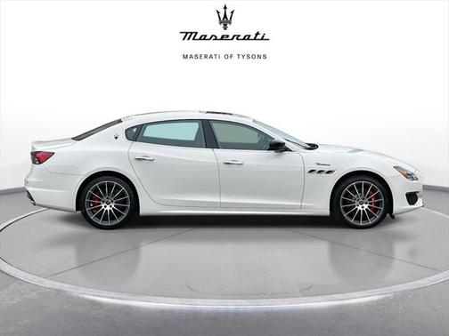2024 Maserati Quattroporte Modena Ultima Q4