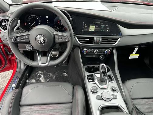 2025 Alfa Romeo Giulia Ti