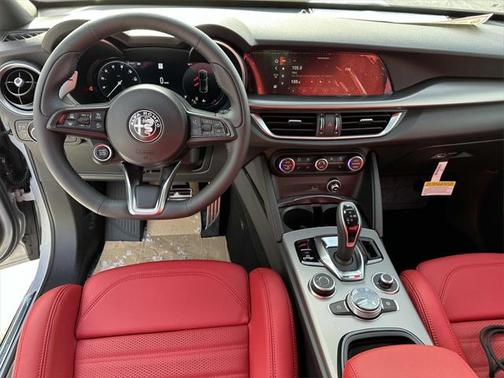 2025 Alfa Romeo Stelvio Sprint AWD