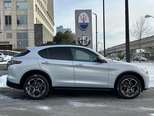 2025 Alfa Romeo Stelvio Sprint AWD