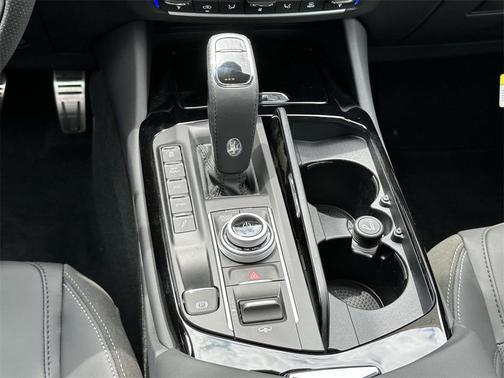 2023 Maserati Levante Modena