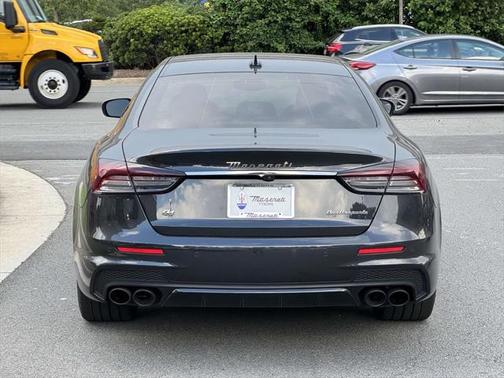 2022 Maserati Quattroporte Modena Q4