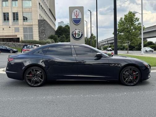 2022 Maserati Quattroporte Modena Q4