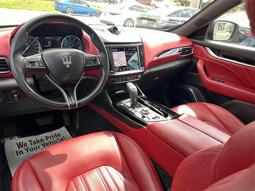 2022 Maserati Levante Modena