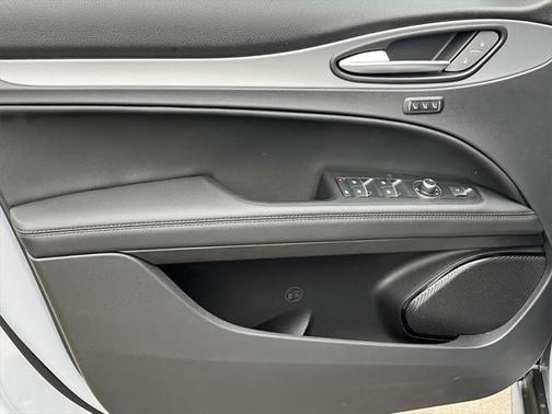 2025 Alfa Romeo Stelvio Sprint AWD