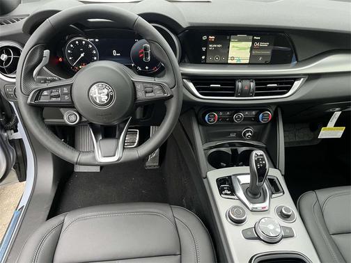 2025 Alfa Romeo Stelvio Sprint AWD