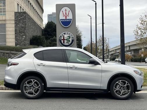 2025 Alfa Romeo Stelvio Sprint AWD
