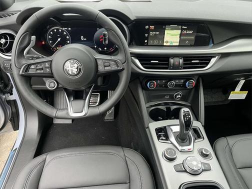 2025 Alfa Romeo Stelvio Sprint AWD