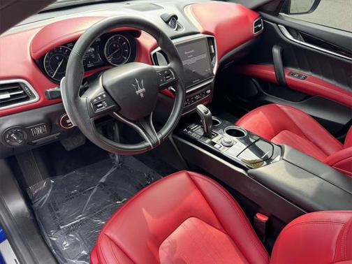 2022 Maserati Ghibli Modena Q4