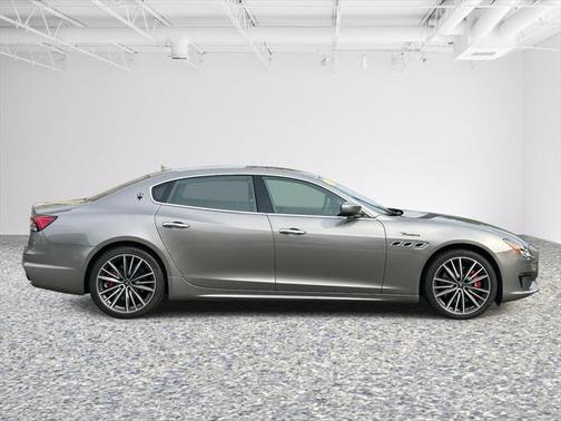 2022 Maserati Quattroporte Modena
