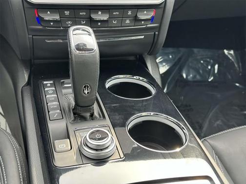 2022 Maserati Quattroporte Modena