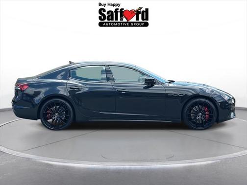 2022 Maserati Ghibli Modena Q4