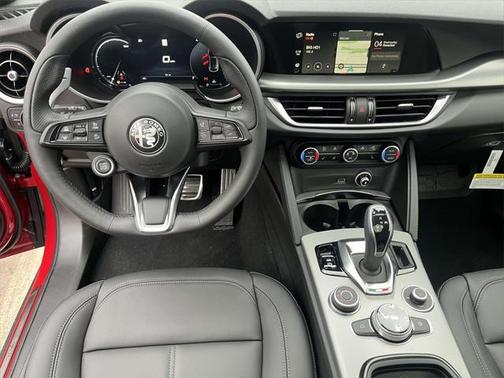 2025 Alfa Romeo Stelvio Sprint AWD