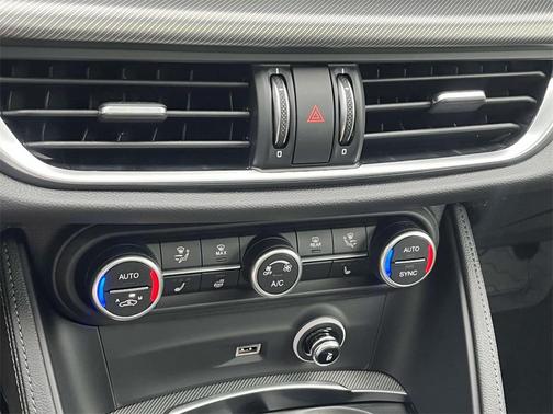 2025 Alfa Romeo Stelvio Sprint AWD