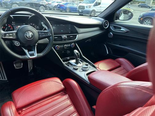 2022 Alfa Romeo Giulia Veloce