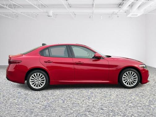 2022 Alfa Romeo Giulia Sprint