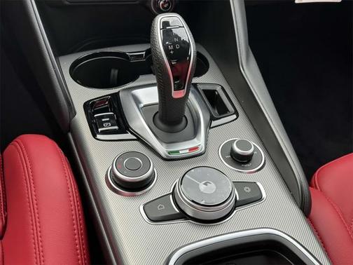 2025 Alfa Romeo Giulia AWD