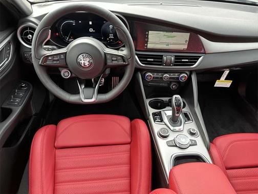2025 Alfa Romeo Giulia AWD