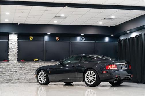 2003 Aston Martin V12 Vanquish Base