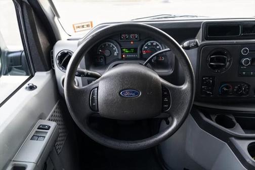 2012 Ford E350 Super Duty XLT