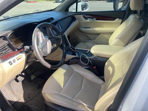 2018 Cadillac XT5 Premium Luxury