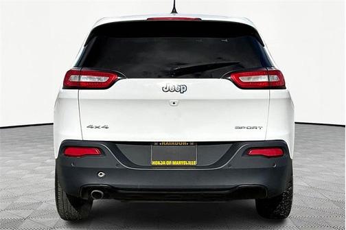 2017 Jeep Cherokee Sport
