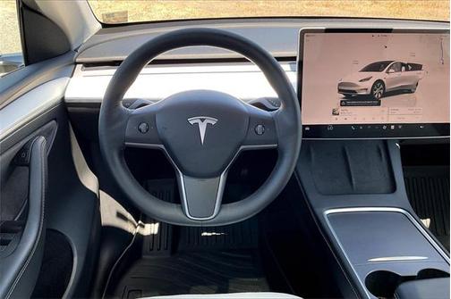 2022 Tesla Model Y Long Range Dual Motor All-Wheel Drive