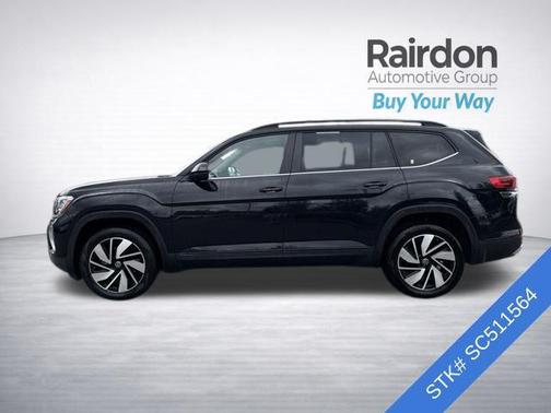 Deep Black Pearl 2025 Volkswagen Atlas 2.0T SE w/Technology 4MOTION