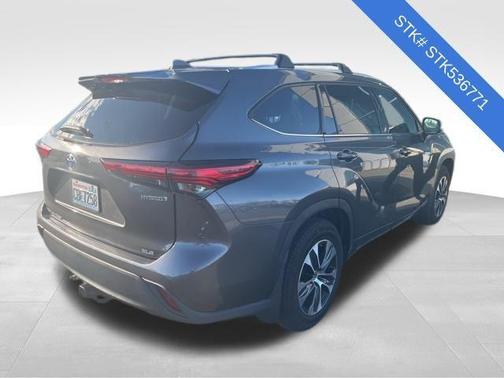 2021 Toyota Highlander Hybrid XLE