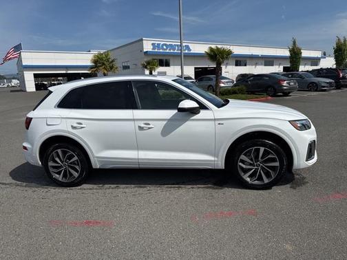 2023 Audi Q5 45 S line Premium Plus