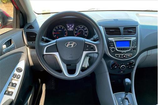 2013 Hyundai Accent GS