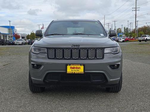 2022 Jeep Grand Cherokee Laredo