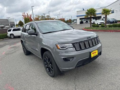 2022 Jeep Grand Cherokee Laredo
