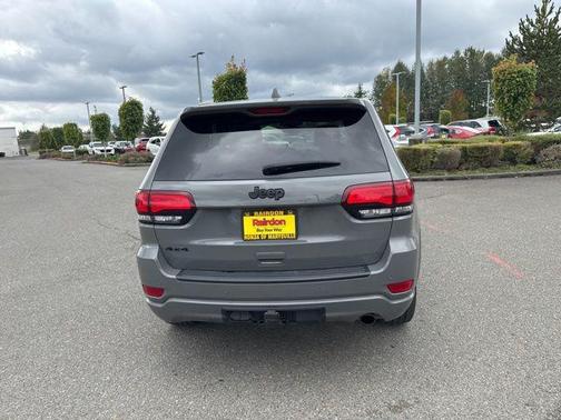 2022 Jeep Grand Cherokee Laredo