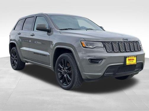2022 Jeep Grand Cherokee Laredo